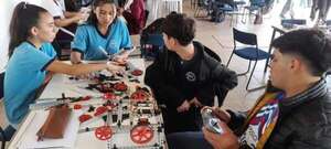 Estudiantes de escuela de Itauguá ganan torneo amistoso de robótica del ASA - Nacionales - ABC Color