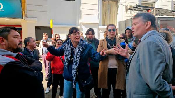 Procuraduría comienza a pedir que se levanten los embargos de bienes de Copaco - Economía - ABC Color