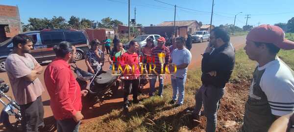 Concejales visitaron la fracción Solares del Amambay donde vecinos reclaman falta de agua - Radio Imperio 106.7 FM
