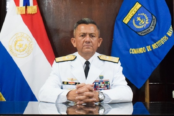 Presidente Peña designa nuevo comandante de la Armada Paraguaya - Noticiero Paraguay