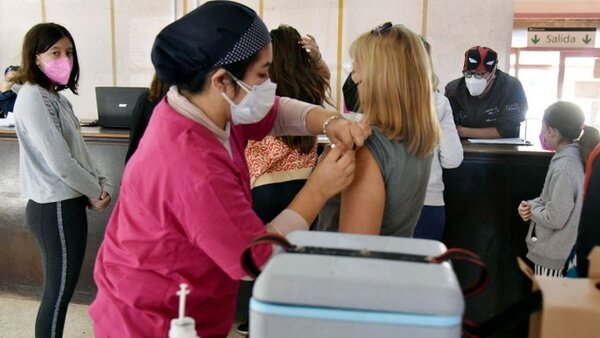 Cuadros severos de influenza se deben a la poca vacunación, enfatiza neumólogo