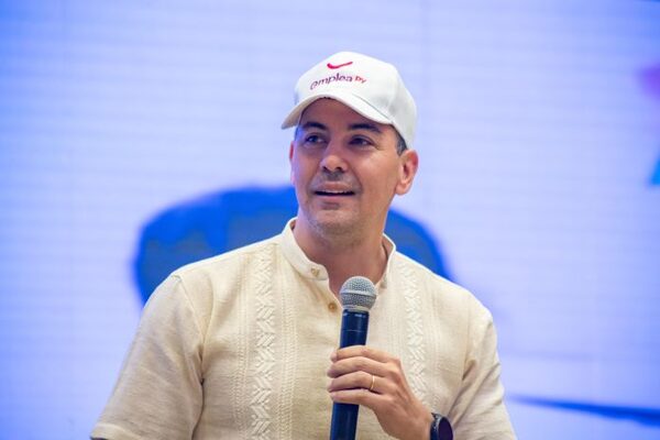 Presidente Peña designa nuevo comandante de la Armada Paraguaya