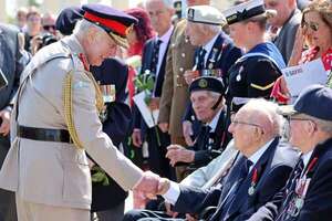 A 80 años del Desembarco de Normandía: “Naciones libres deben unirse contra la tiranía” dice el rey Carlos III - Mundo - ABC Color