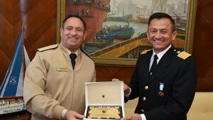 Peña destituye a comandante de la Armada Paraguaya tras cinco meses de gestión