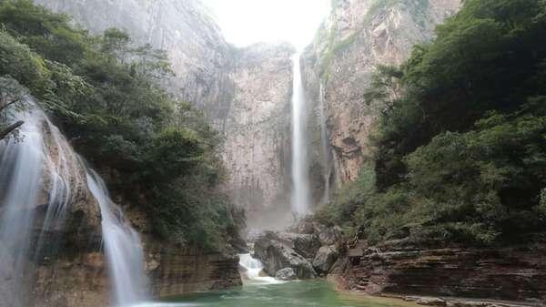 Polémica por “cascada falsa” en China desata “tormenta” en redes - Mundo - ABC Color