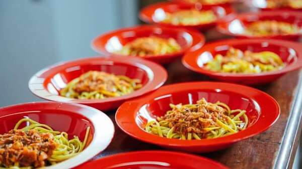 Con tres meses de retraso llegará el almuerzo escolar a niños de Iruña - ABC en el Este - ABC Color