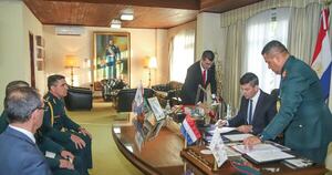 La Nación / Movida en la Armada Paraguaya: Peña designó a Lucio Benítez como nuevo comandante