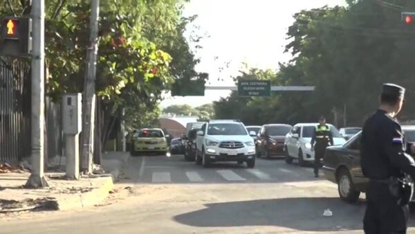 Indígenas vuelven a cerrar avenida Artigas en protesta contra el Indi
