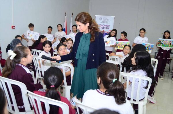 Estudiantes fueron instruidos sobre sus deberes, derechos y obligaciones