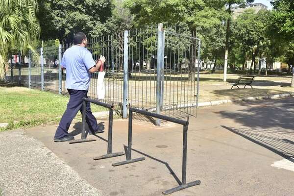 Administración de Nenecho bloquea plazas y calles en zona del Congreso - Nacionales - ABC Color