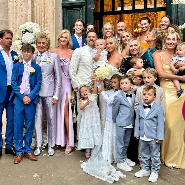 ¡Rod Stewart estuvo rodeado de sus ocho hijos en la boda de uno de ellos! - Gente - ABC Color