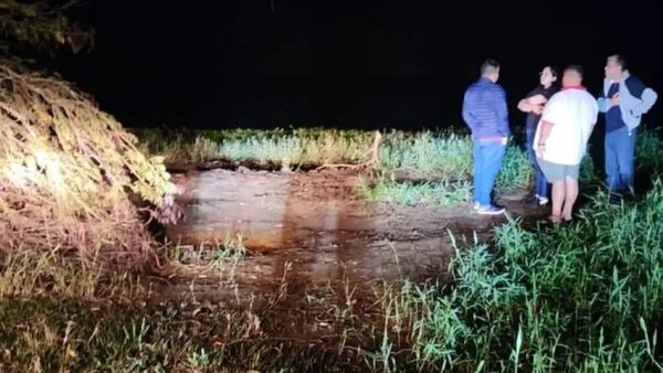Continúa búsqueda de la hija de escribana fallecida en el río Monday