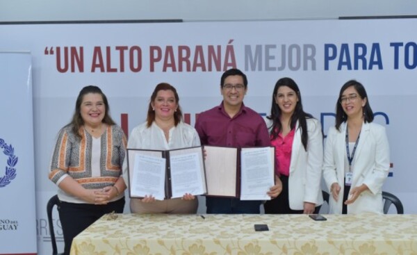 Firman convenio para que Alto Paraná cuente con albergue para mujeres
