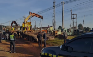 Patrulla Caminera despejó su franja de dominio en Minga Guazú