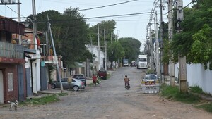 Concejales exigen analizar marco legal de frigoríficos y empresas contaminantes en Costanera norte
