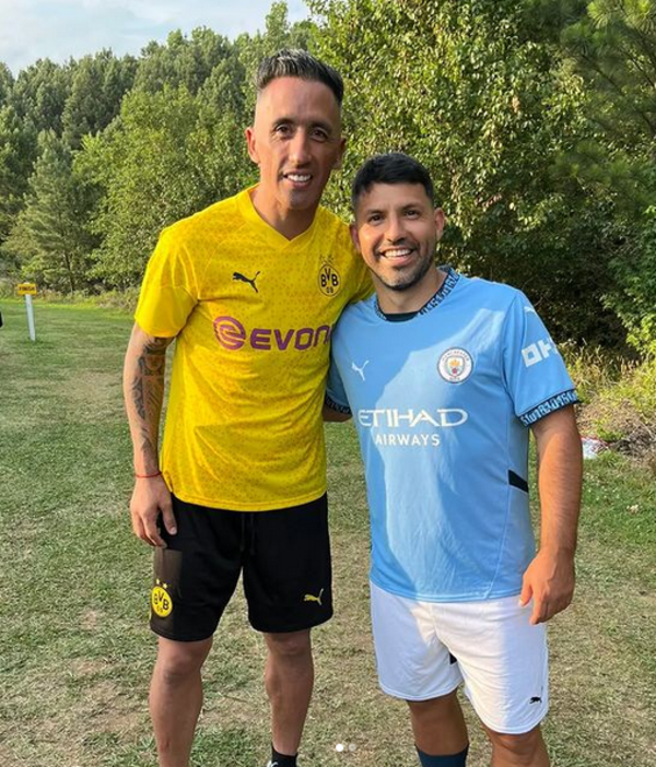 (VIDEO). El pelotero Lucas Barrios es parte del equipo de leyendas del Dortmund y se mando un golazo
