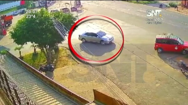 Denuncia a su exnovio por un millonario robo - SNT