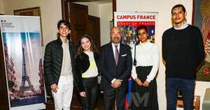 La Nación / Celebran la Primera Noche France Alumni