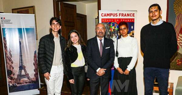 La Nación / Celebran la Primera Noche France Alumni