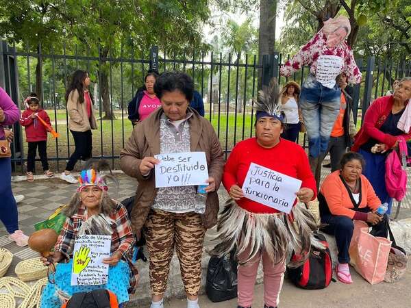 Indígenas exigen respeto y repudian impunidad del senador cartista “Chaqueñito” Vera - Política - ABC Color