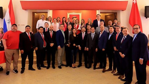 Falta de recursos y pelea por cargos enervan los ánimos en el oficialismo