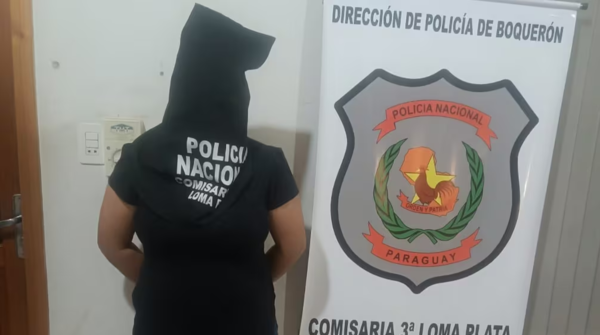 Detenida por tratar de asfixiar a su beba - Noticiero Paraguay
