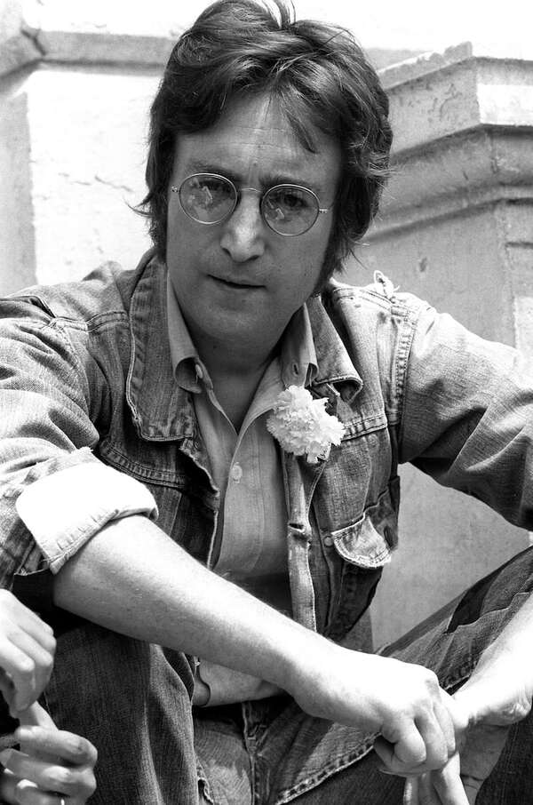 Recuperan metraje inédito de John Lennon para el nuevo videoclip del tema ‘You Are Here’ - Música - ABC Color