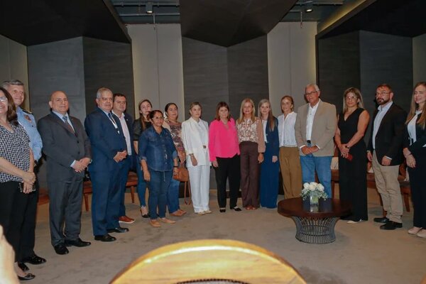 Tras reunión con ministra argentina, Beatriz Denis dijo que "hay una luz al final del túnel" - Megacadena - Diario Digital