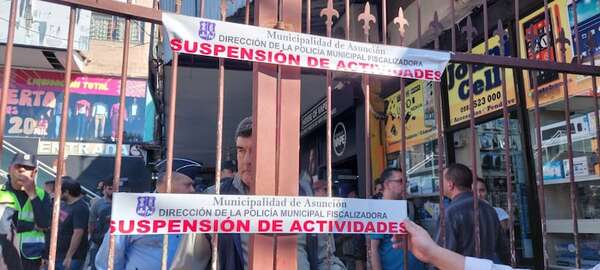 Olor a cloaca: intervienen y suspenden actividades de conocida galería del Mercado 4 - Nacionales - ABC Color