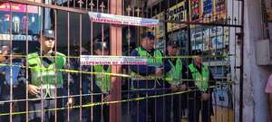 AUDIO: Olor a cloaca: intervienen y suspenden actividades de conocida galería del Mercado 4  - A La Gran 7-30 - ABC Color