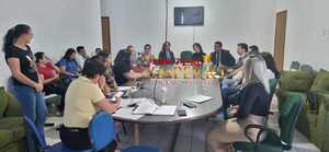 Autoridades de Capitán Bado y Coronel Sapucaia trataron casos de niñez en reunión interinstitucional - Radio Imperio 106.7 FM