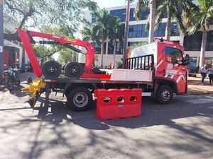 Exhiben flamante grúa municipal para agilizar el tránsito en San Lorenzo » San Lorenzo PY