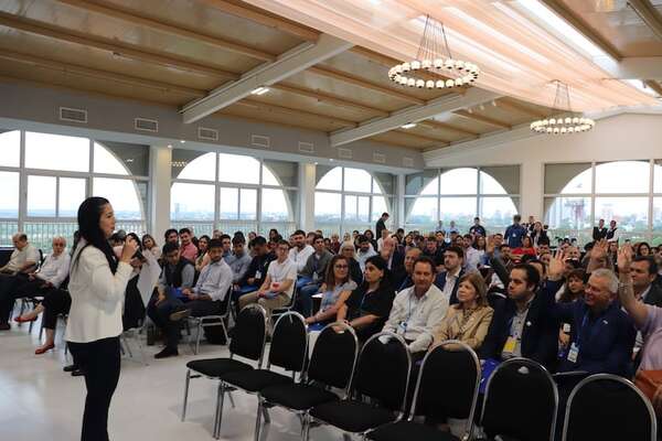 Universidad Católica recibe certificación institucional de ANEAES - Brand Lab - ABC Color