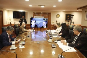 Corte quedó acéfala: Presidente, con permiso y vicepresidentes en Francia