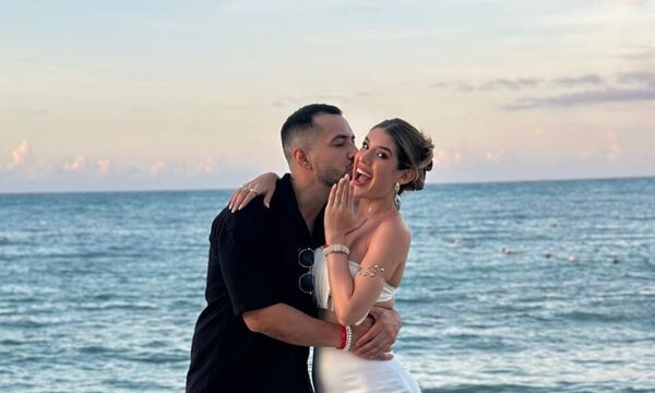 (GALERIA)ExMiss Mundo recibió propuesta de casorio en Cancún