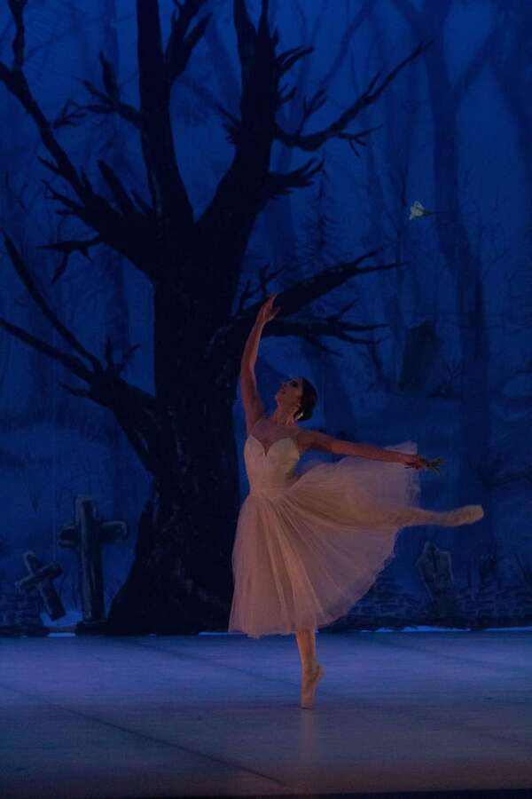 “Giselle” volverá a bailar en el Teatro Municipal, con un homenaje a Teresa Capurro - Cultura - ABC Color