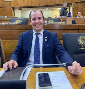 AUDIO: “El cambio del estatuto del PLRA es una urgencia”, dice diputado Carlos Pereira Rieve - No tiene nombre - ABC Color