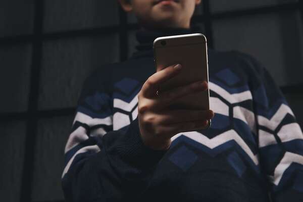 Recomiendan a padres no dar celulares a los niños y controlar el contenido que consumen - Nacionales - ABC Color