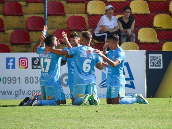 Resistencia ganó 1-0 y escaló parcialmente al cuarto puesto - Fútbol de Intermedia - ABC Color