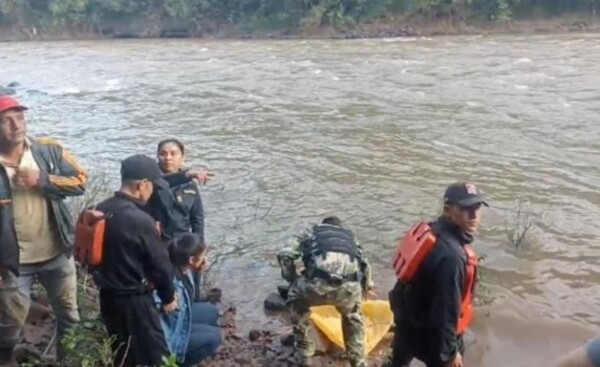 Hallan cuerpo en el río Monday: sería hijita de la escribana