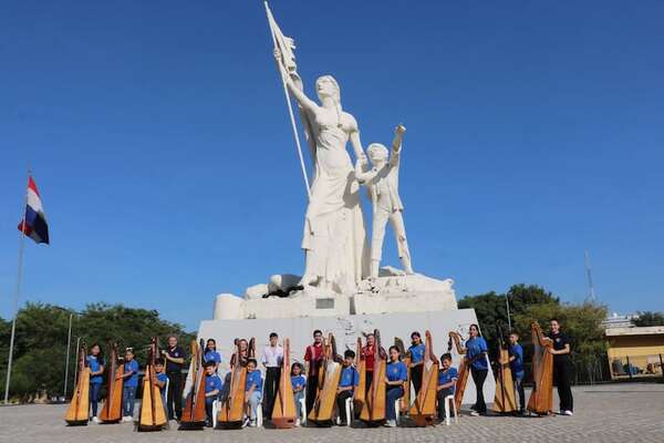 Luque rinde homenaje al arpa paraguaya con jóvenes arpistas - Música - ABC Color