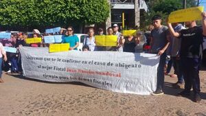 Pobladores de 25 de Diciembre exigen castigo a policía sospechoso de abigeato