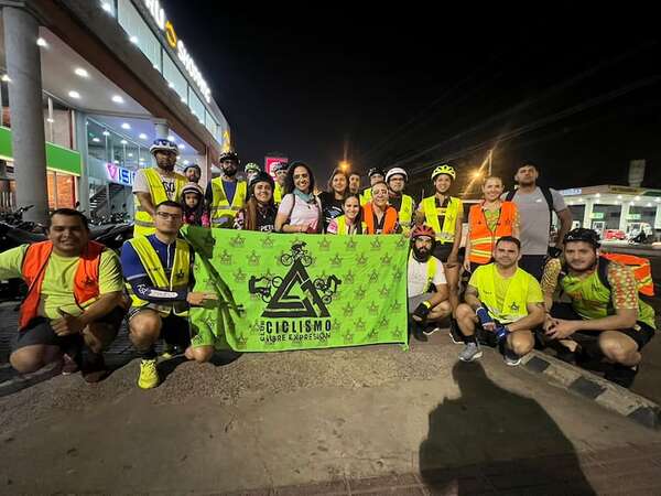 Paseo inaugural de “Fernando en BiciCCLEta” en la ciudad joven y feliz - Nacionales - ABC Color