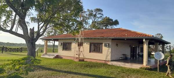 Roban vehículos, notebooks, dinero y hasta víveres de estancia en Paso Barreto - Nacionales - ABC Color