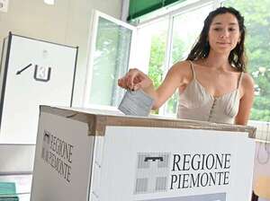 Un cuarto de electorado votó para comicios europeos en Italia desde ayer hasta el mediodía - Mundo - ABC Color