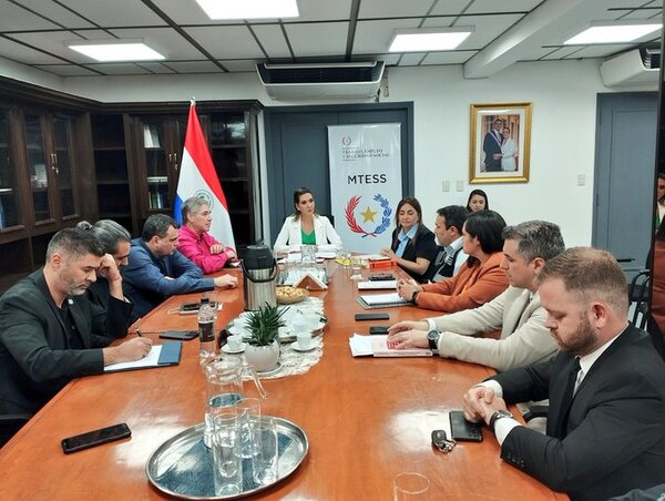 No habrá paro: Gobierno y empresarios avanzan en reformas para mejorar el transporte público - ADN Digital