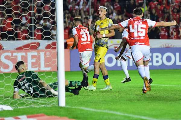 Alario condena a Delfín y mete a Internacional en el ‘playoff’ de la Sudamericana - Fútbol Internacional - ABC Color