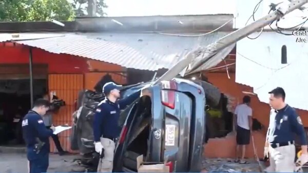 Aparatoso accidente deja un muerto, dos heridos y un ileso fugitivo en Limpio