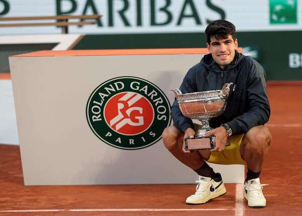 Alcaraz conquista su primer Roland Garros con remontada ante Zverev - Tenis - ABC Color
