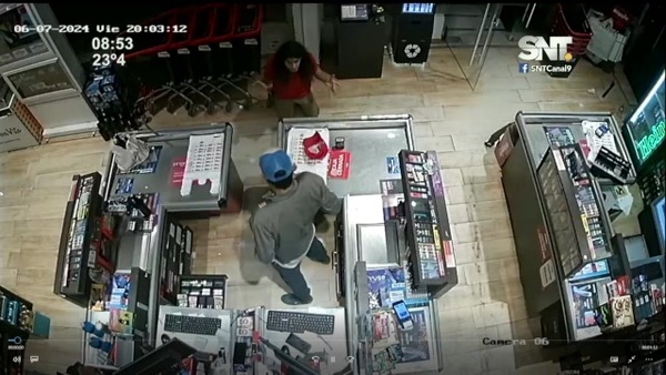 Cajero logró frustrar robo de una tienda - SNT
